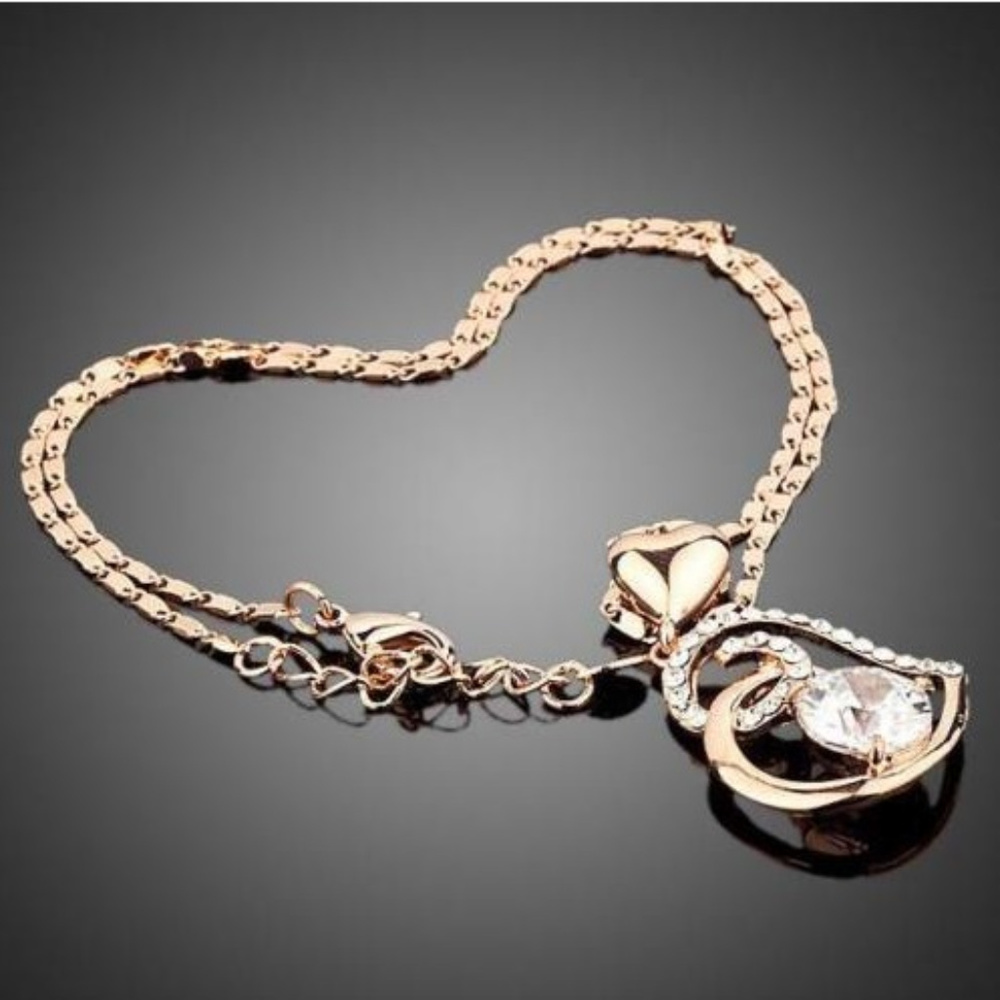 💲Sale 3/$15 - Rose Gold Plated Necklace with Heart Pendant W/ Austrian Crystals - Picture 3 of 4